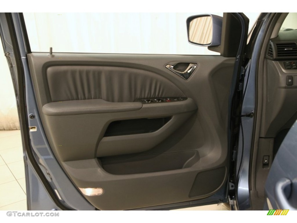 2006 Honda Odyssey EX-L Door Panel Photos