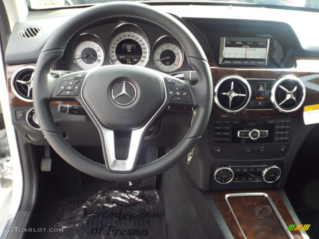 2014 Mercedes-Benz GLK 350 4Matic Dashboard Photos