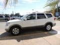 2009 Clear White Kia Borrego EX V6  photo #4