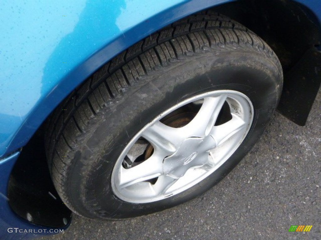 2000 Oldsmobile Alero GL Sedan Wheel Photo #90581556