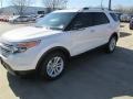 2014 White Platinum Ford Explorer XLT  photo #2