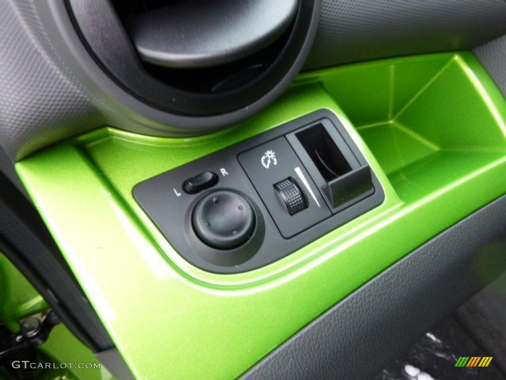 2014 Spark LT - Jalapeno / Silver/Green photo #16