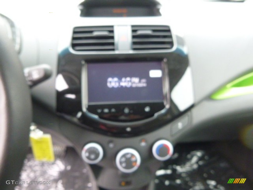 2014 Spark LT - Jalapeno / Silver/Green photo #17