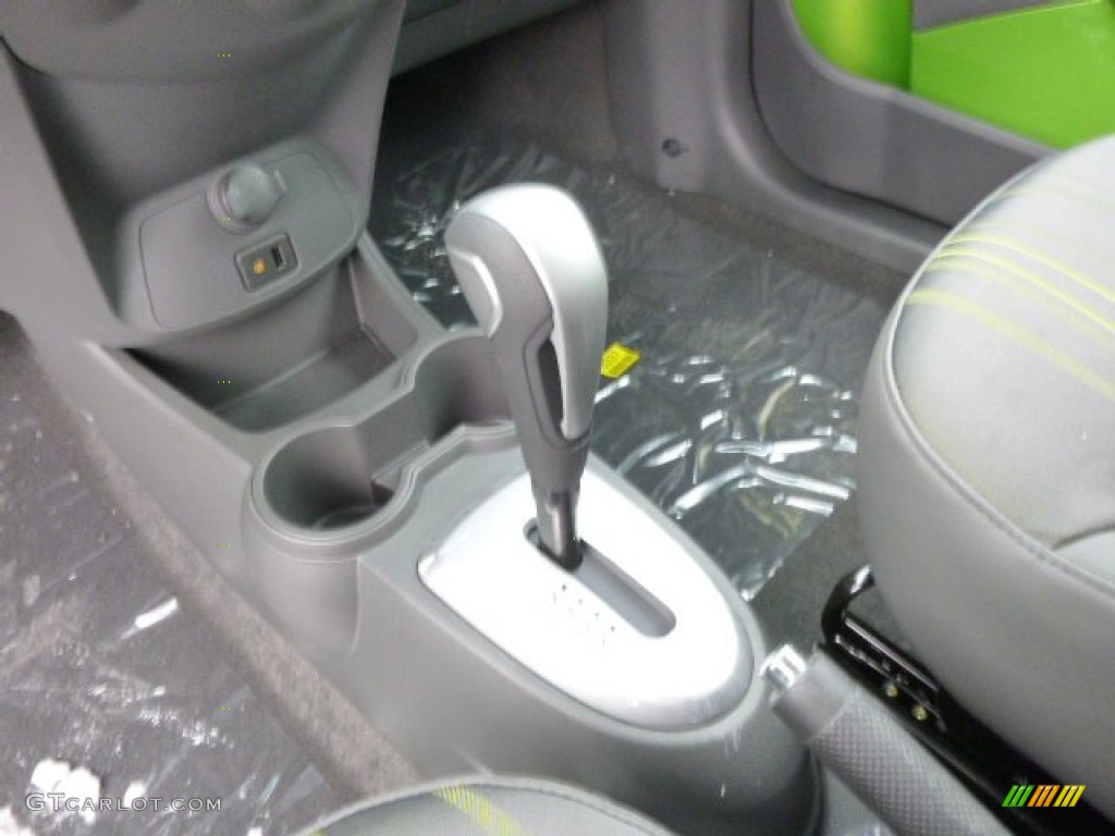 2014 Spark LT - Jalapeno / Silver/Green photo #18