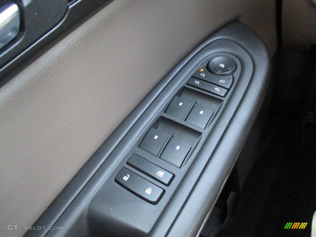 2014 GMC Acadia SLT AWD Controls Photo #90587884