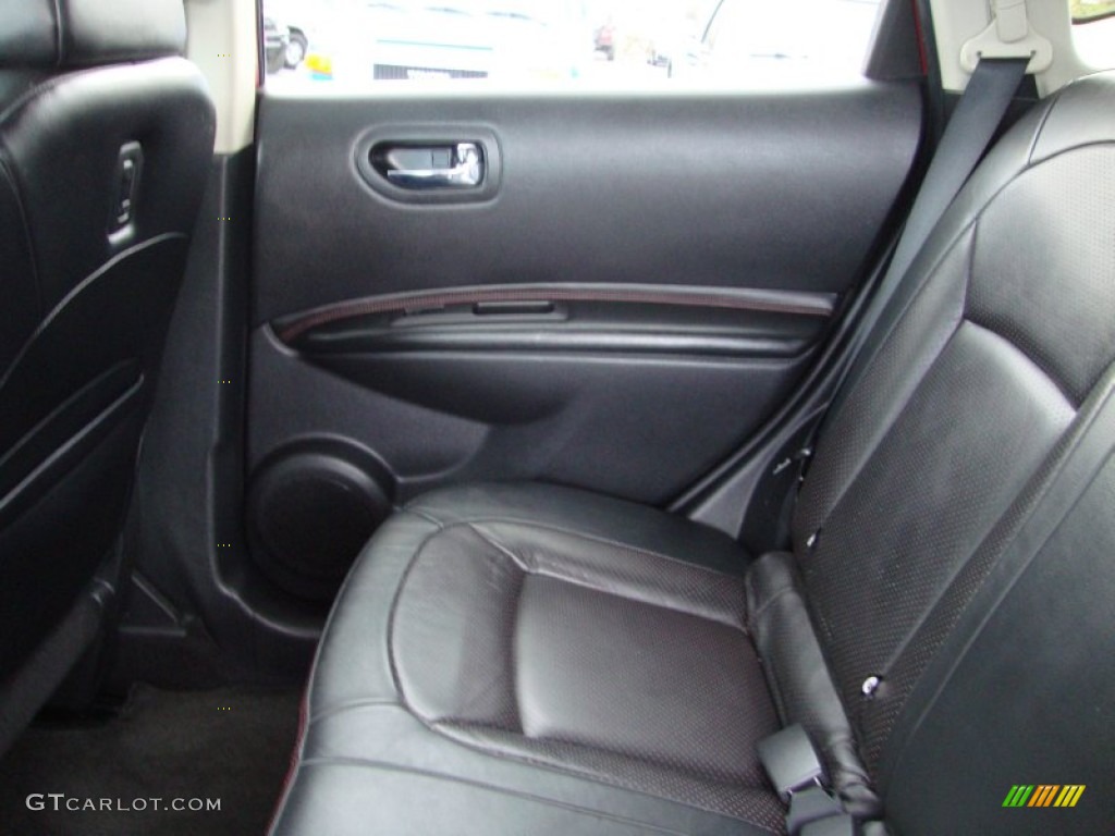 2009 Rogue SL AWD - Venom Red / Black photo #22