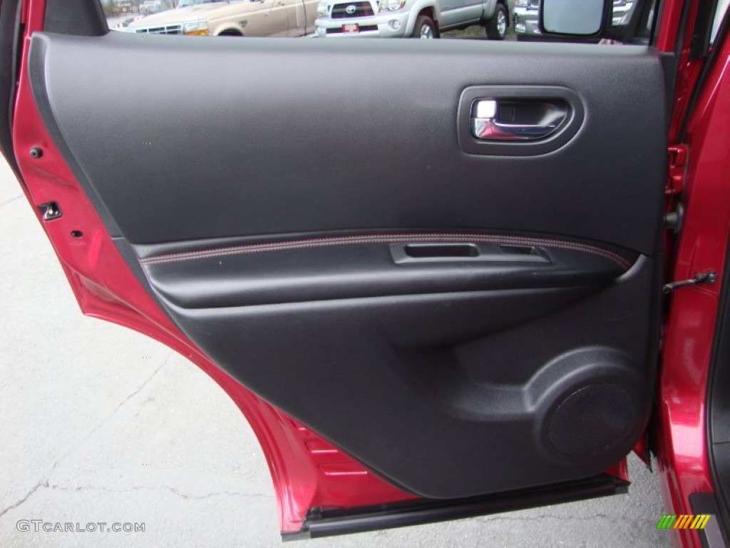2009 Rogue SL AWD - Venom Red / Black photo #24