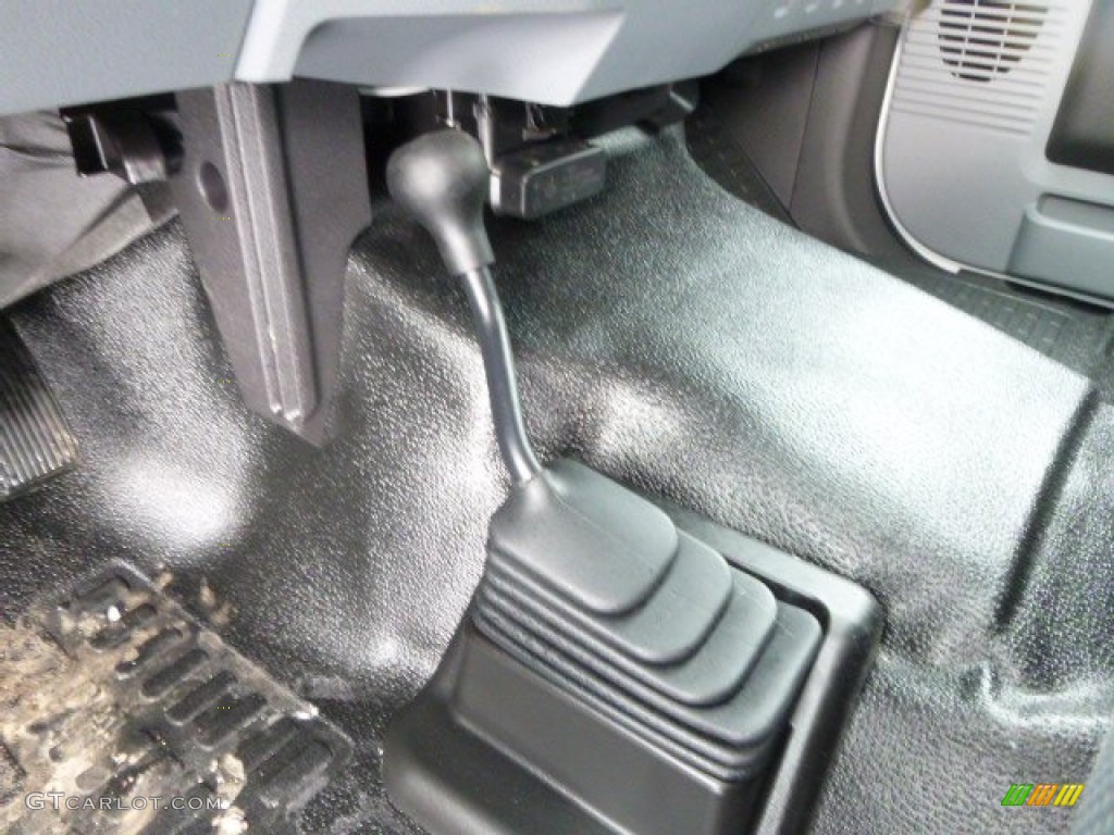 2014 F350 Super Duty XL Regular Cab 4x4 Dump Truck - Oxford White / Steel photo #15