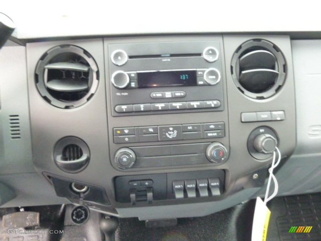 2014 F350 Super Duty XL Regular Cab 4x4 Dump Truck - Oxford White / Steel photo #16