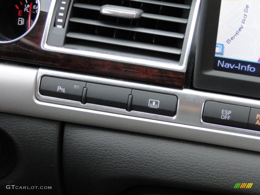 2007 A8 L 4.2 quattro - Light Silver Metallic / Black photo #39