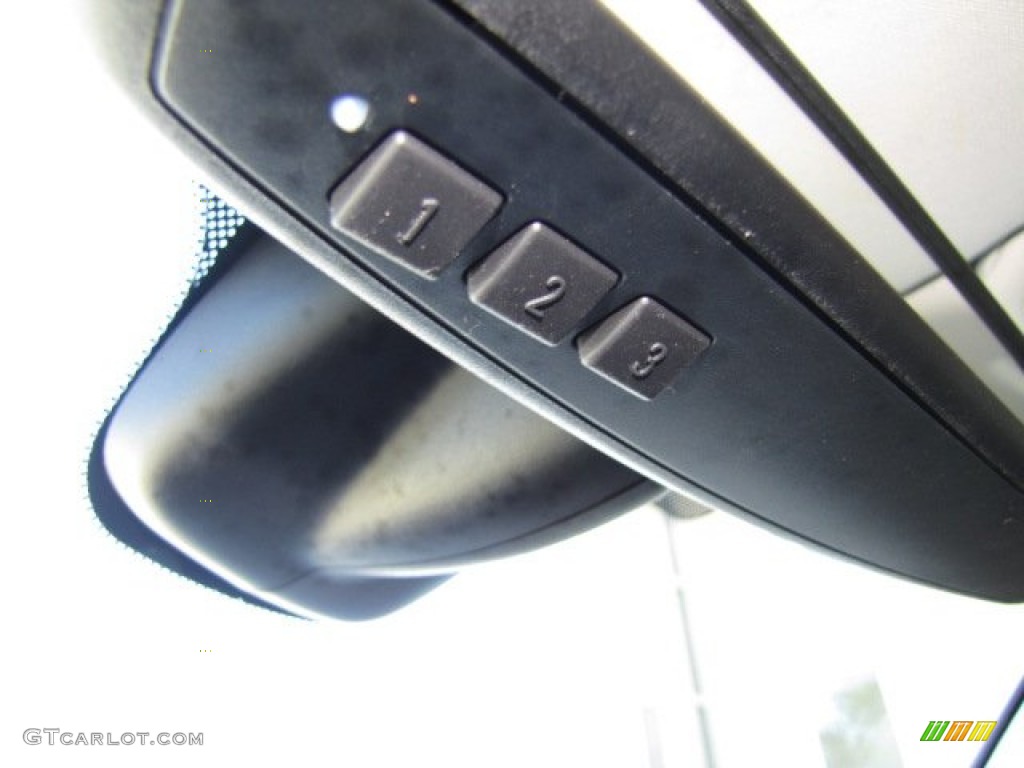2012 Land Rover LR4 HSE Controls Photo #90605420