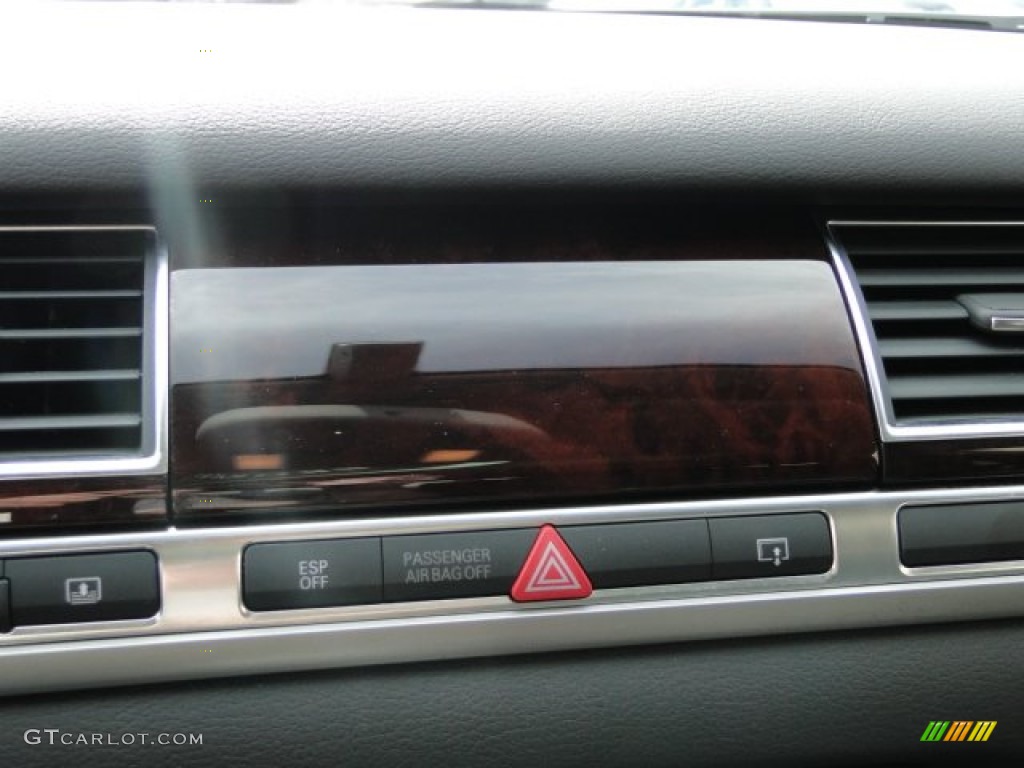 2007 A8 L 4.2 quattro - Light Silver Metallic / Black photo #59