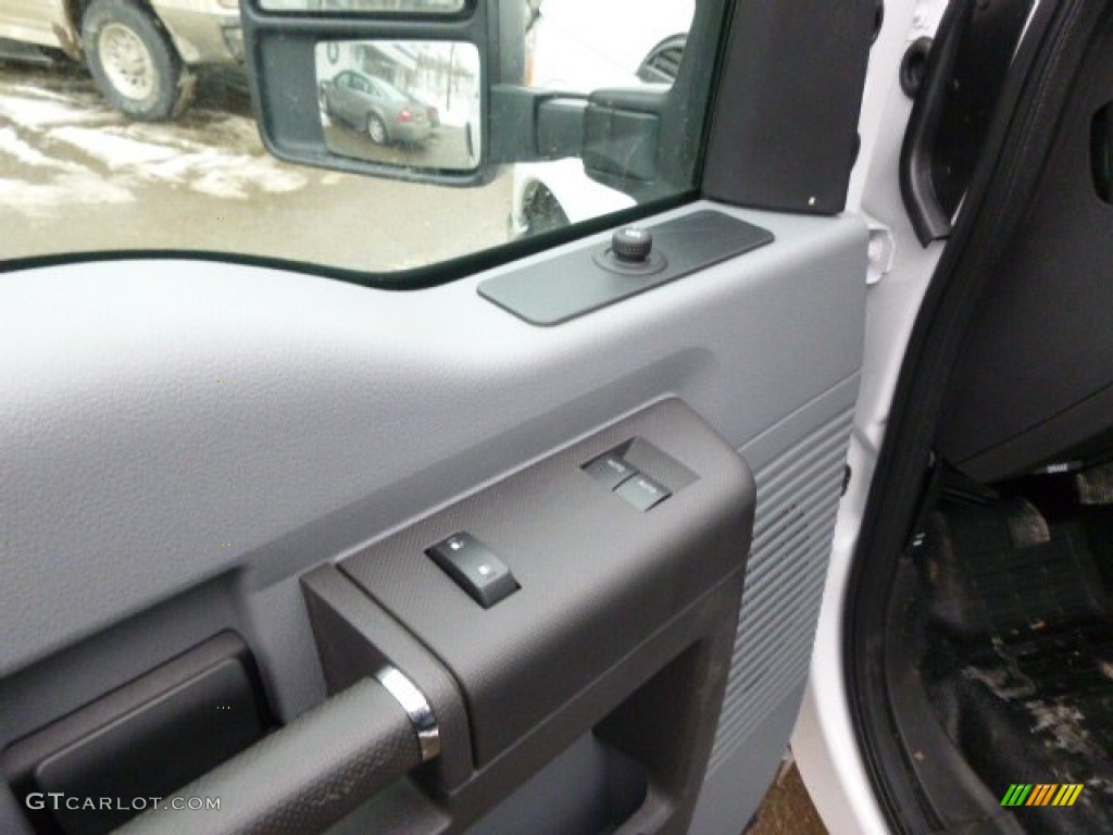 2014 F350 Super Duty XL SuperCab 4x4 Utility Truck - Oxford White / Steel photo #14