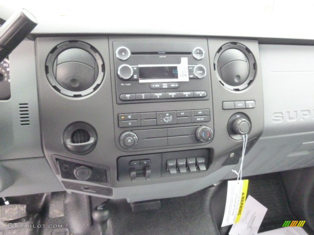 2014 Ford F450 Super Duty XL Regular Cab 4x4 Dump Truck Controls Photo #90608036