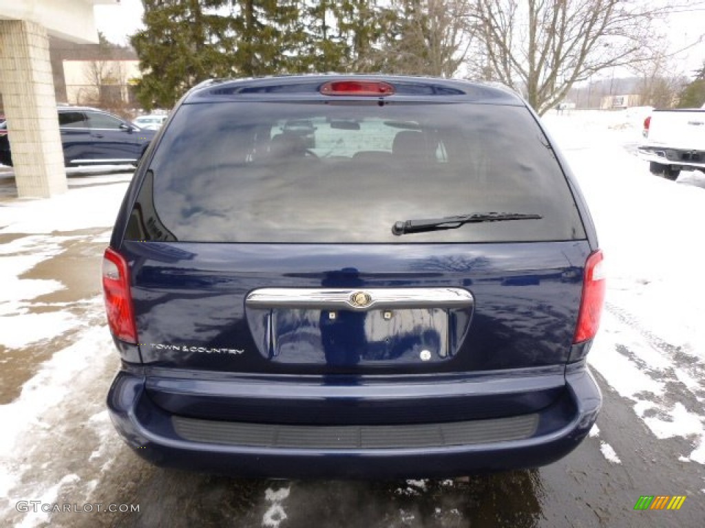 2005 Town & Country LX - Midnight Blue Pearl / Medium Slate Gray photo #7