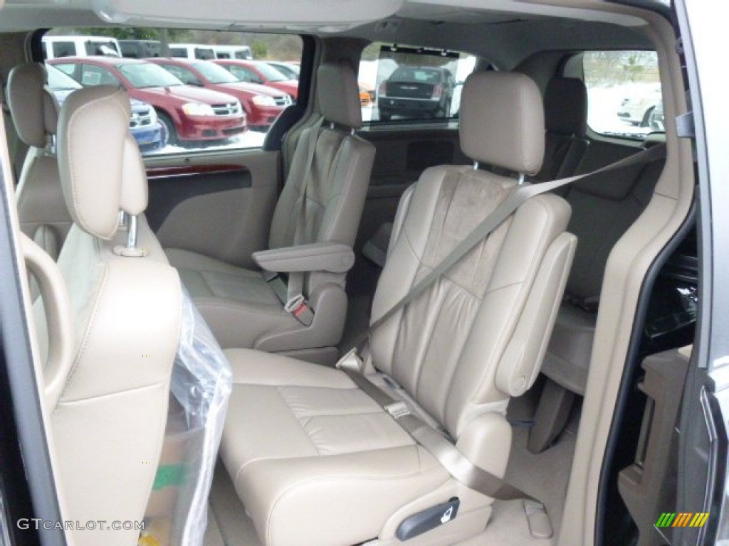 2014 Town & Country Limited - Brilliant Black Crystal Pearl / Dark Frost Beige/Medium Frost Beige photo #12