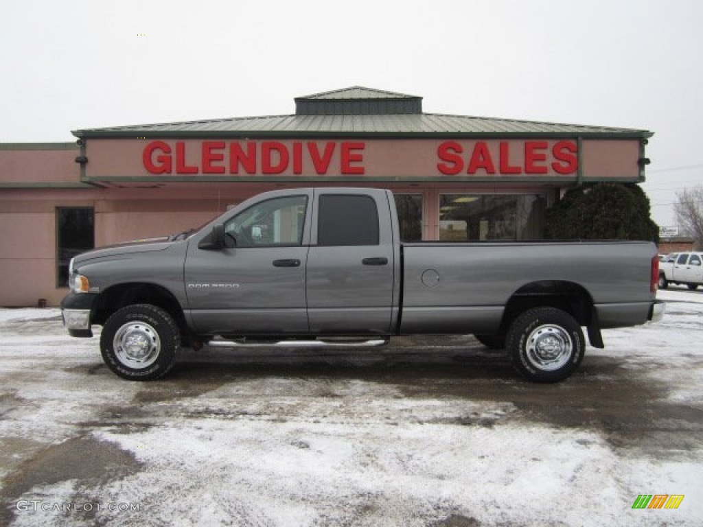 2005 Ram 2500 ST Quad Cab 4x4 - Mineral Gray Metallic / Dark Slate Gray photo #16