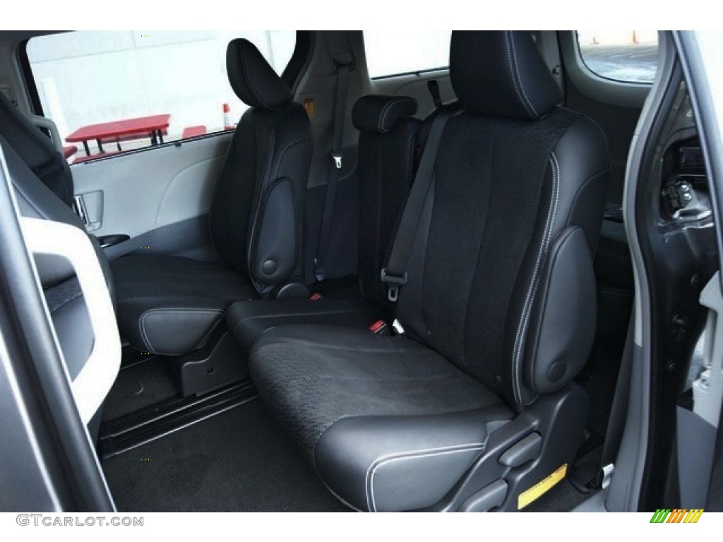 2014 Toyota Sienna SE Rear Seat Photo #90618834