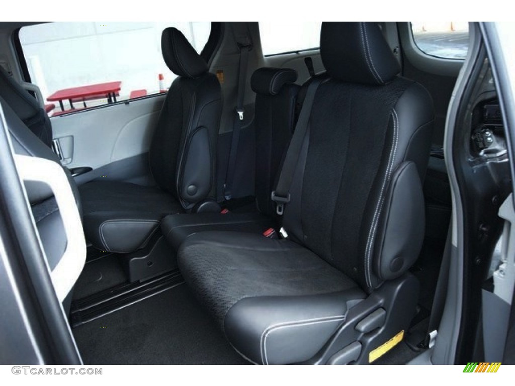 Dark Charcoal Interior 2014 Toyota Sienna SE Photo #90618834