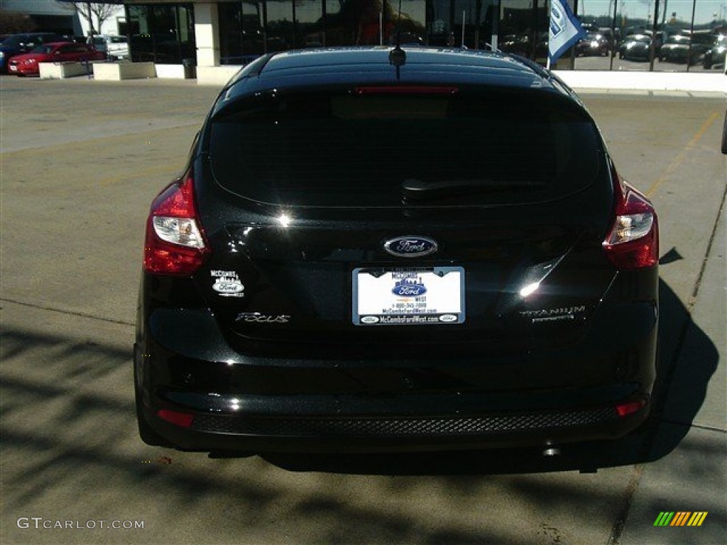 2012 Focus Titanium 5-Door - Tuxedo Black Metallic / Charcoal Black Leather photo #5