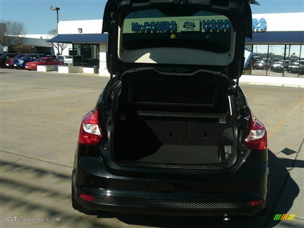 2012 Focus Titanium 5-Door - Tuxedo Black Metallic / Charcoal Black Leather photo #13