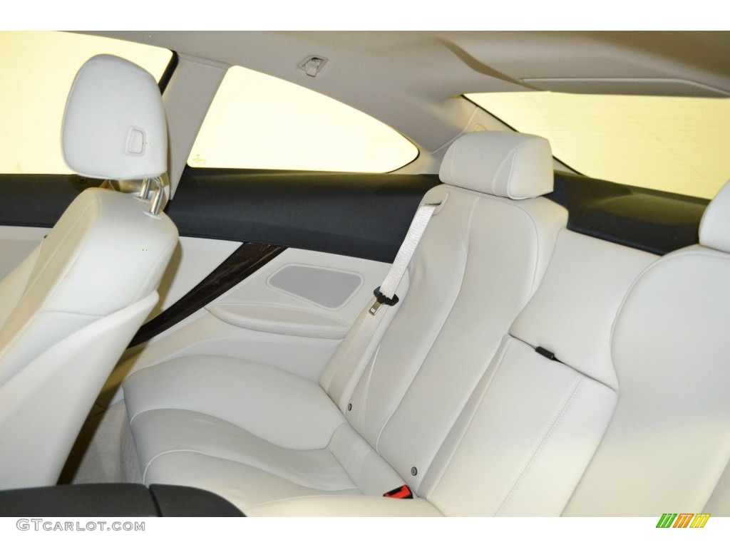 2012 BMW 6 Series 640i Coupe Rear Seat Photos