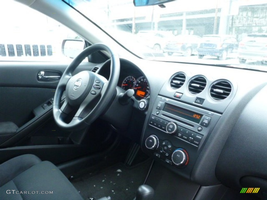 2011 Altima 2.5 S Coupe - Red Alert / Charcoal photo #12