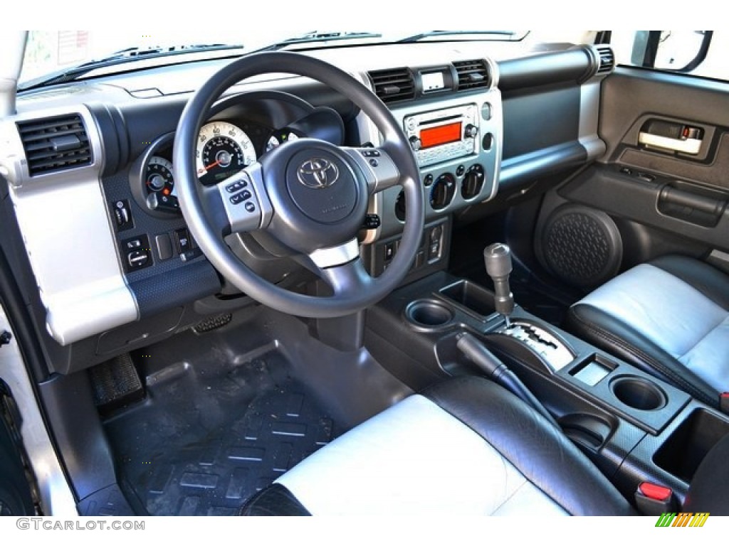 Dark Charcoal Interior 2011 Toyota FJ Cruiser TRD Photo #90630054
