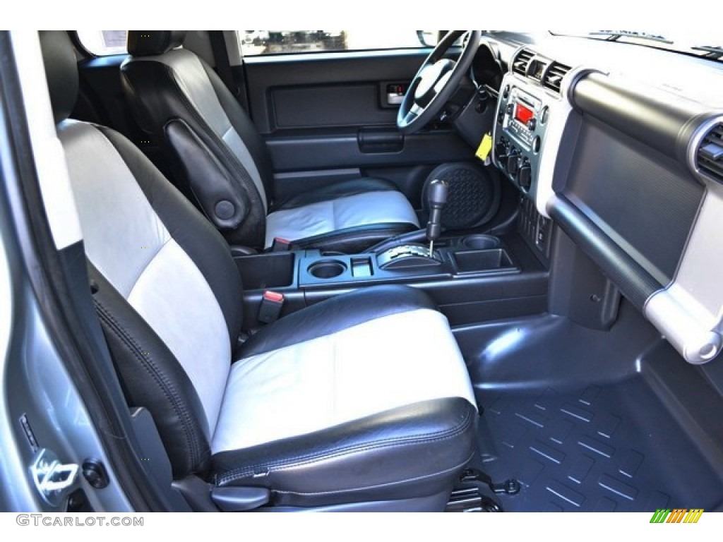 2011 FJ Cruiser TRD - Silver Fresco Metallic / Dark Charcoal photo #15
