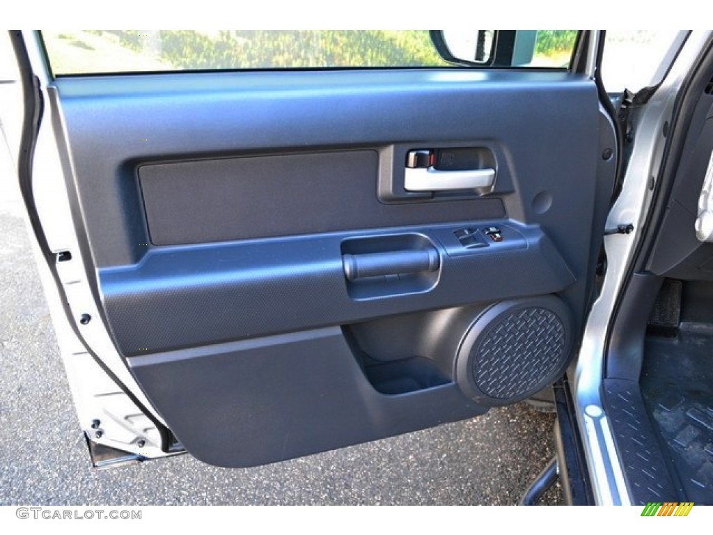 2011 FJ Cruiser TRD - Silver Fresco Metallic / Dark Charcoal photo #21