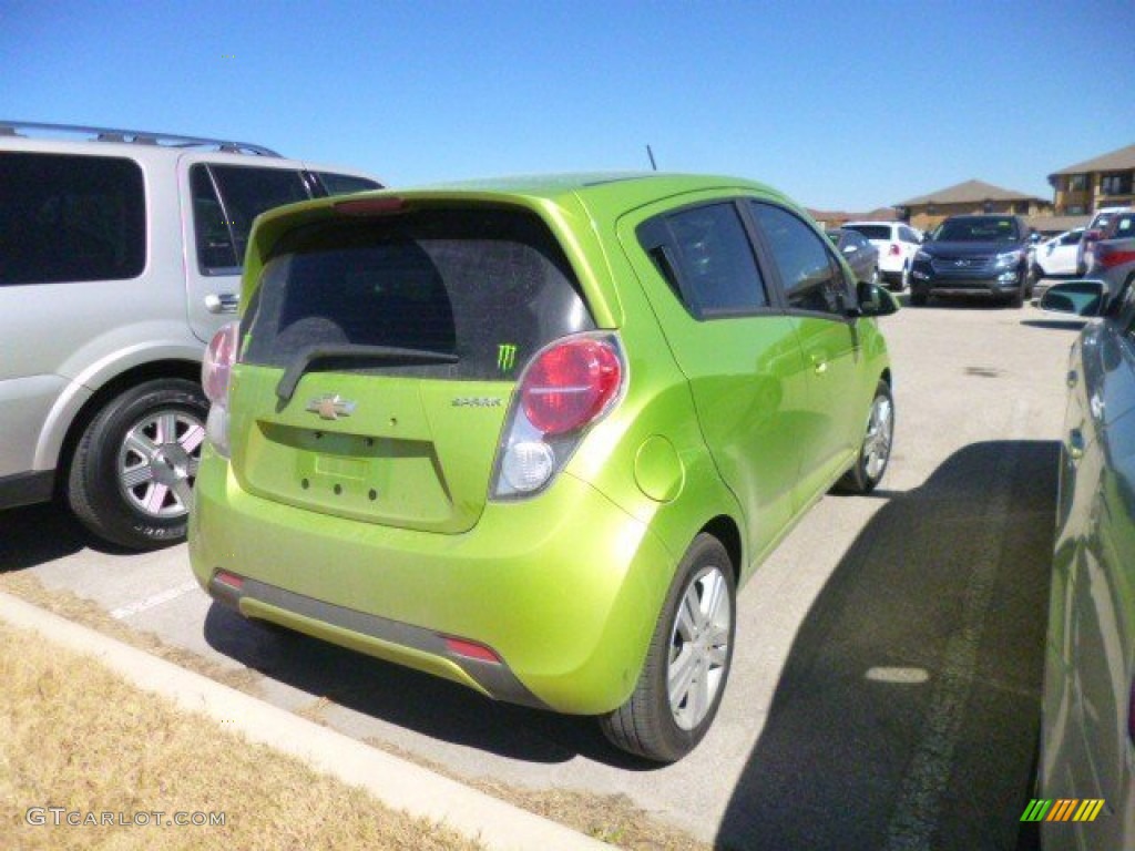 2013 Spark LT - Jalapeno (Green) / Green/Green photo #4