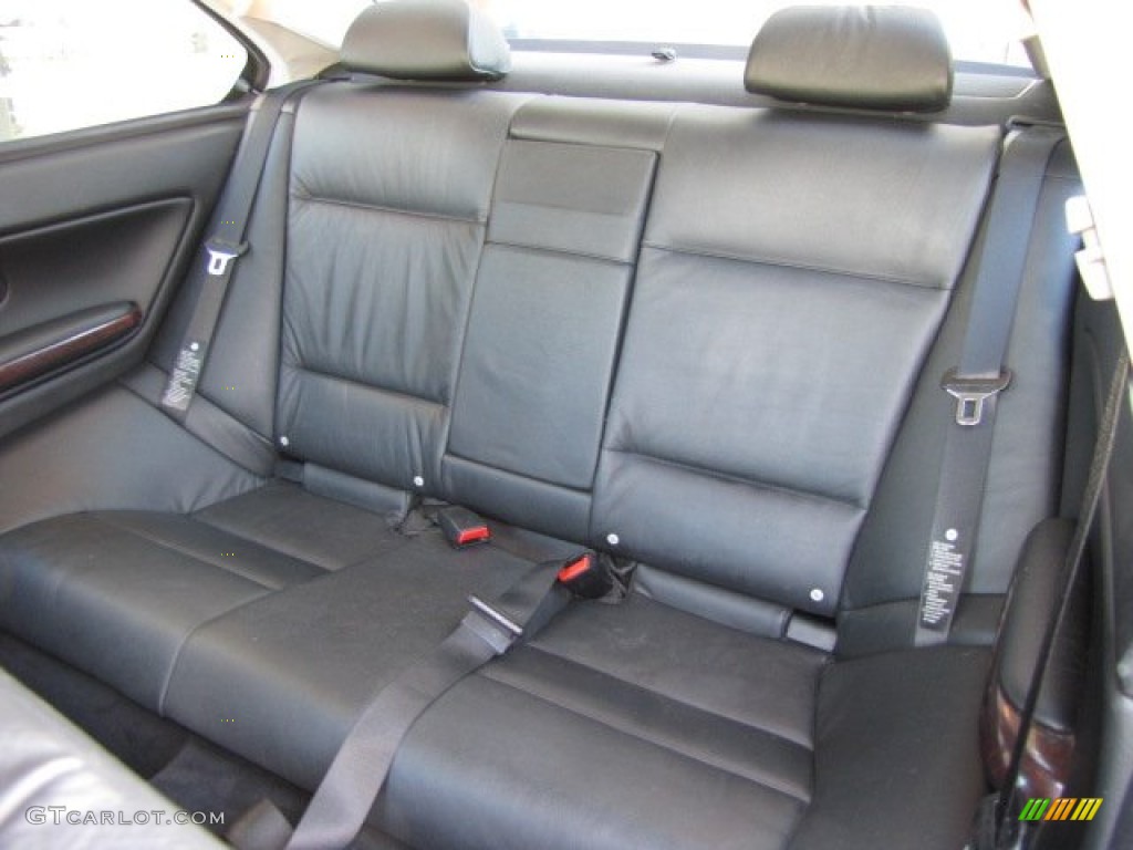 2005 BMW 3 Series 325i Coupe Rear Seat Photo #90632628