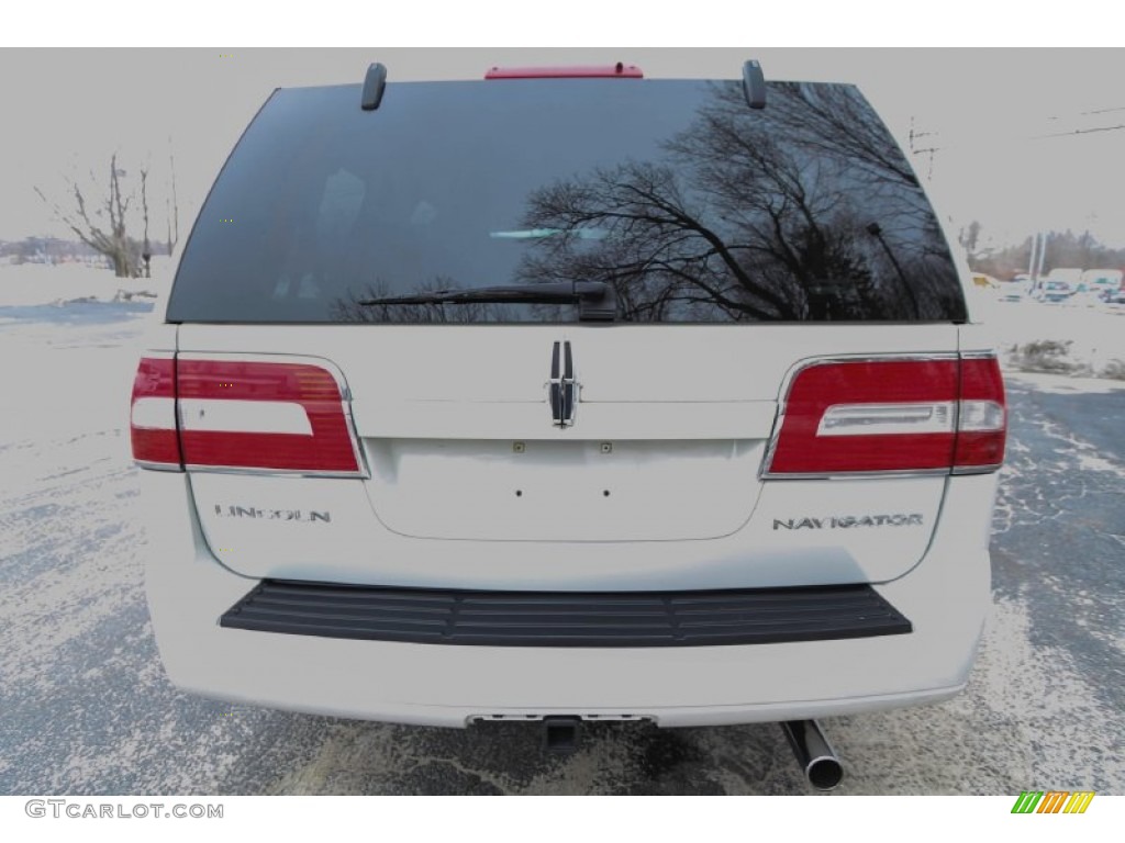 2008 Navigator Luxury 4x4 - White Suede Metallic / Charcoal Black photo #5