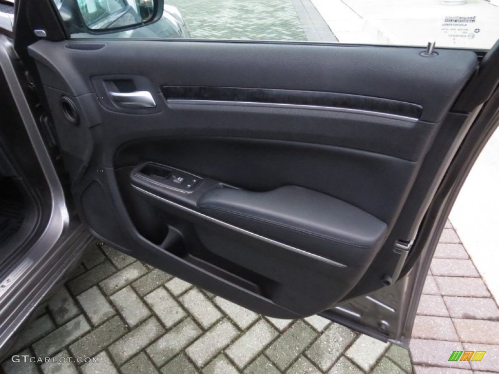 2011 300 C Hemi - Tungsten Metallic / Black photo #22