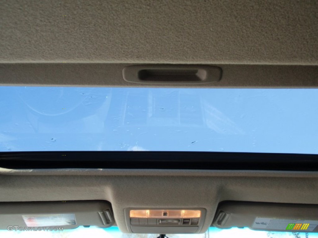 2010 Highlander Limited - Black / Sand Beige photo #33