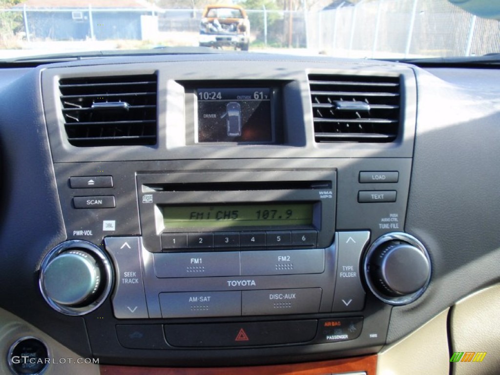 2010 Highlander Limited - Black / Sand Beige photo #35