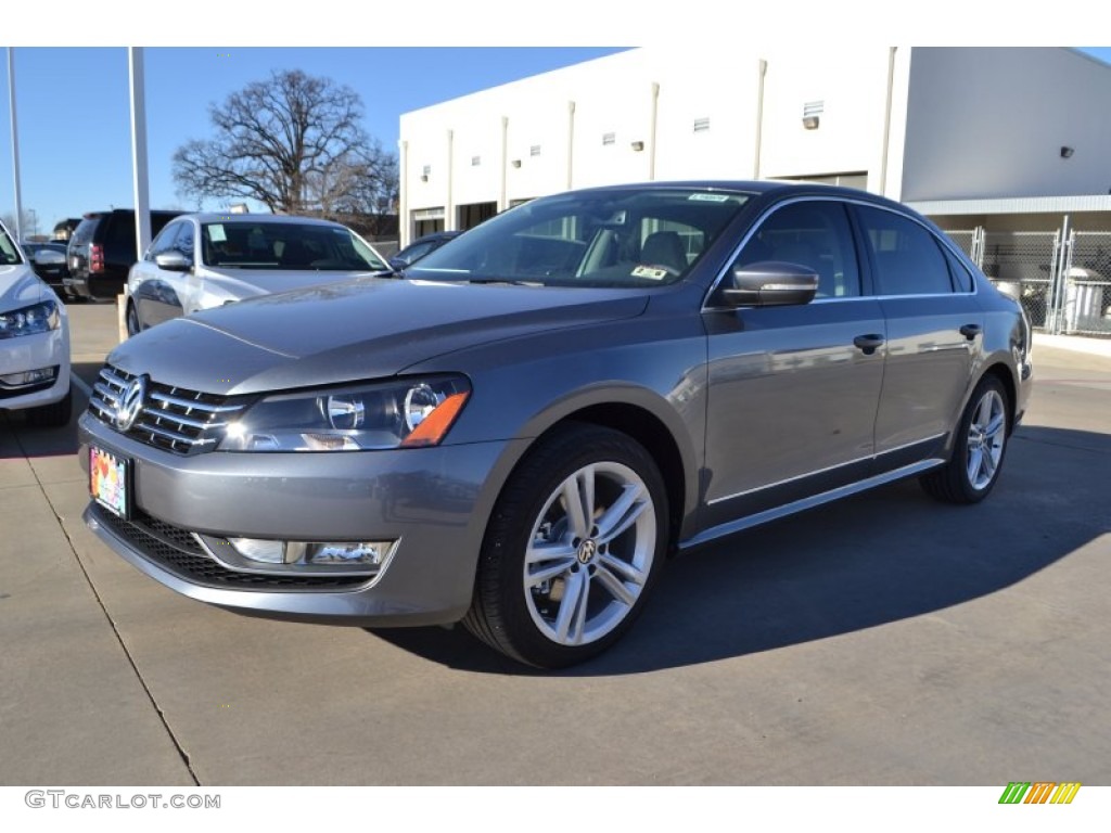 2014 Passat TDI SEL Premium - Platinum Gray Metallic / Moonrock photo #1