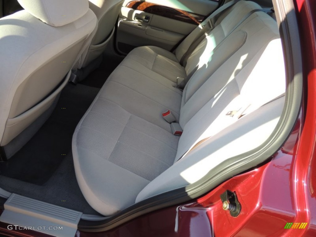 2005 Grand Marquis GS - Dark Toreador Red Metallic / Light Flint photo #6