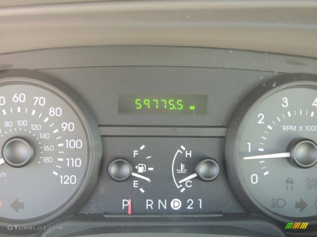 2006 Grand Marquis GS - Silver Birch Metallic / Medium Light Stone photo #23