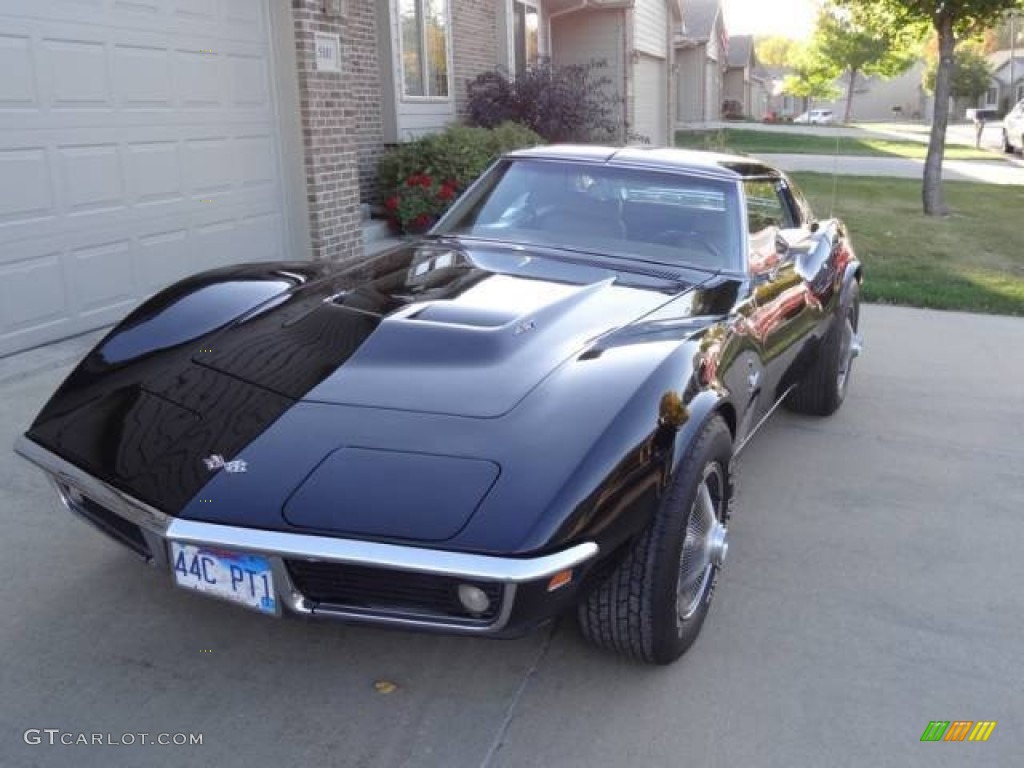 1969 Corvette Coupe - Tuxedo Black / Saddle photo #2