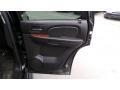 Onyx Black - Yukon SLT Photo No. 10