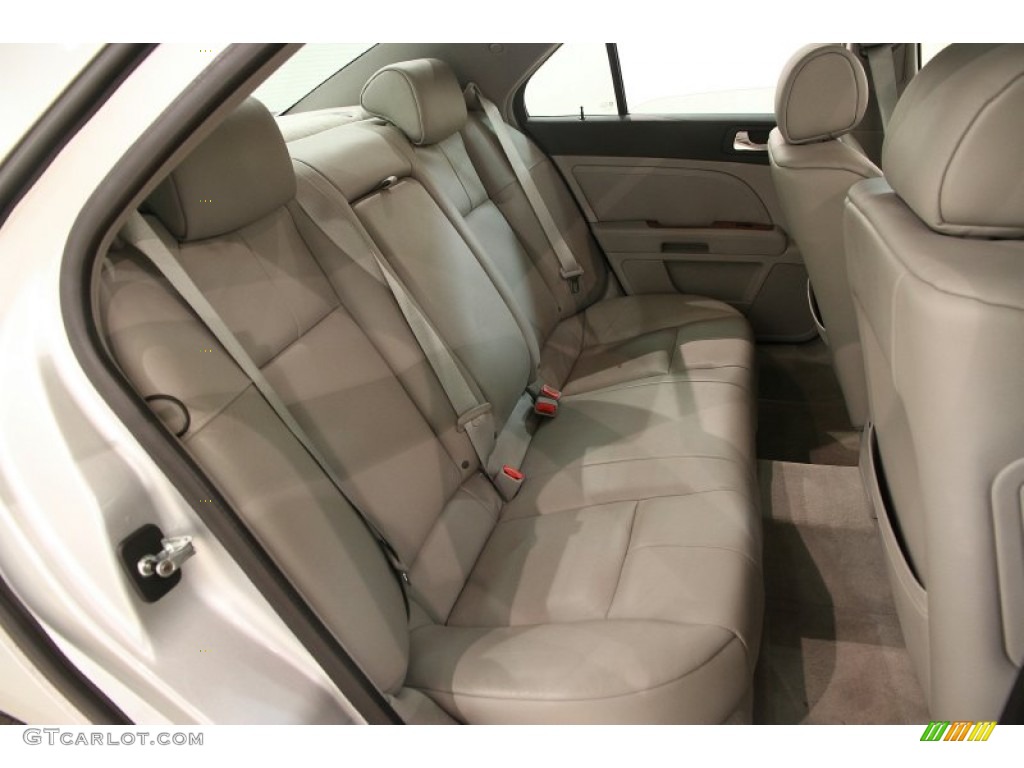 2010 STS 4 V6 AWD - Radiant Silver / Light Gray photo #21