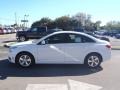 Summit White - Cruze LT Photo No. 3