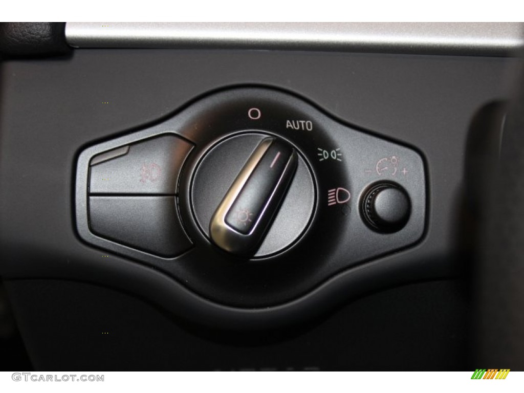 2011 Audi A5 2.0T quattro Coupe Controls Photo #90655065