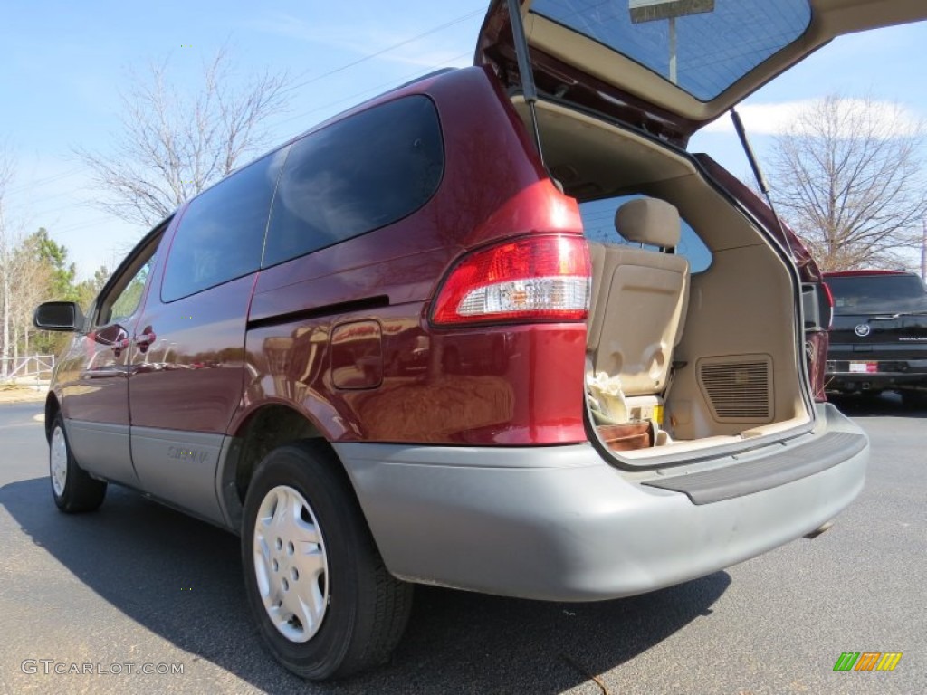 2002 Sienna LE - Vintage Red Pearl / Oak photo #10