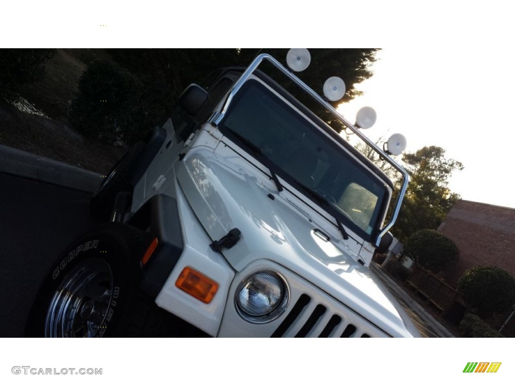 2004 Wrangler SE 4x4 - Stone White / Dark Slate Gray photo #11