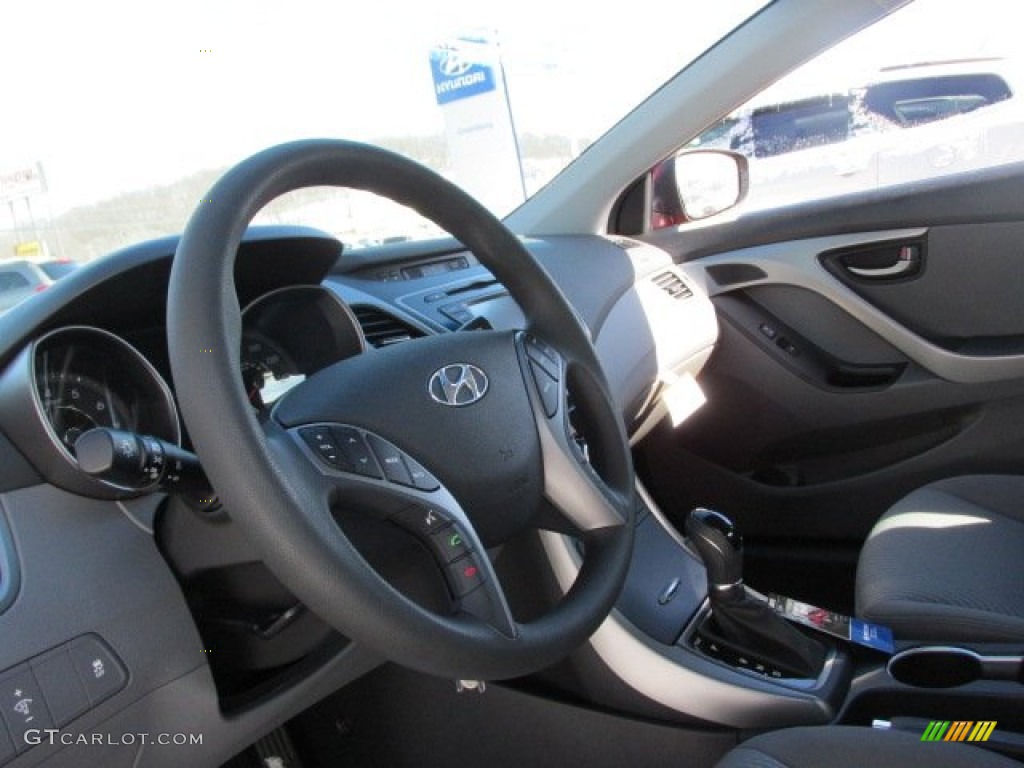 2014 Elantra SE Sedan - Red / Gray photo #7