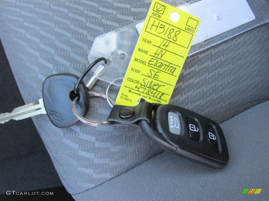 2014 Elantra SE Sedan - Silver / Gray photo #14