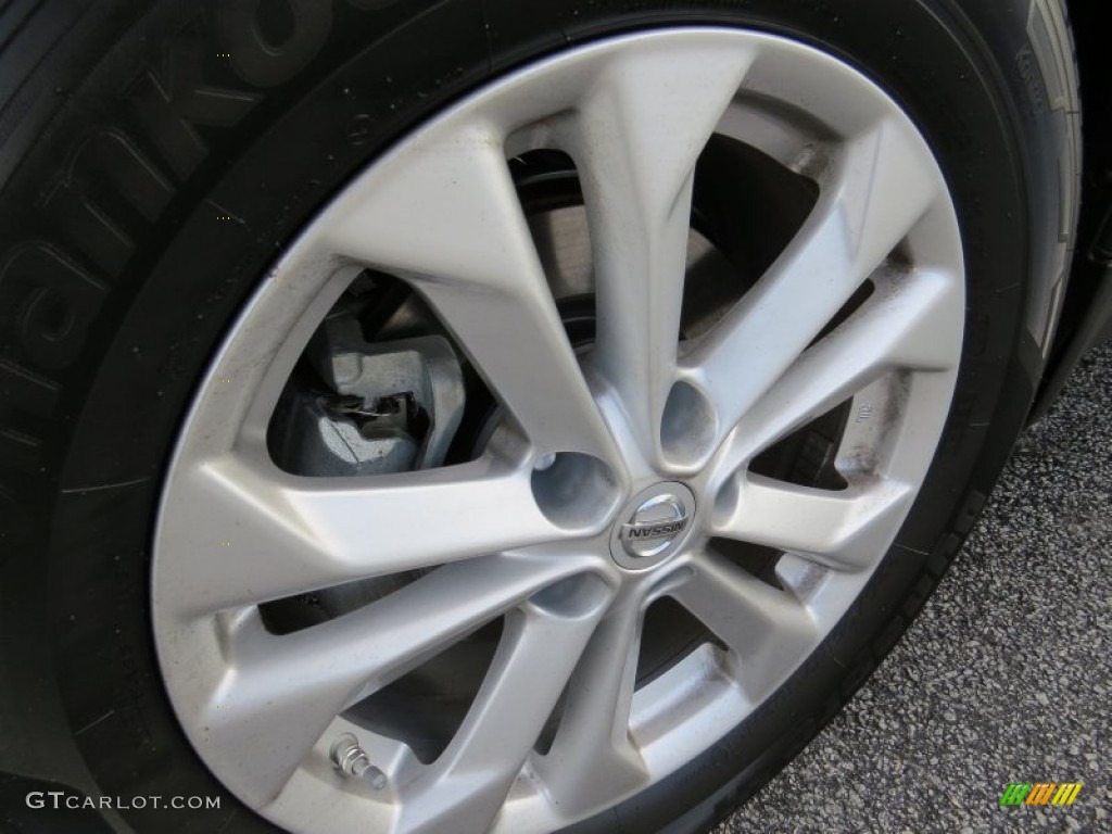2014 Nissan Rogue SV Wheel Photo #90661576