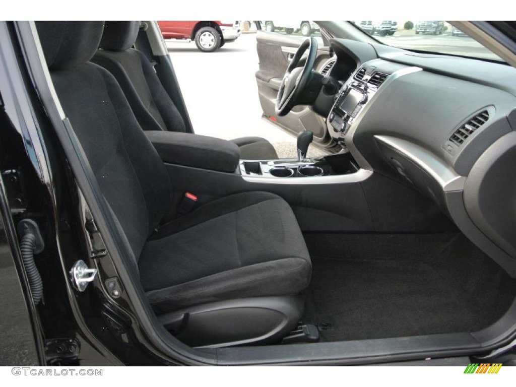 2013 Altima 2.5 SV - Super Black / Charcoal photo #21